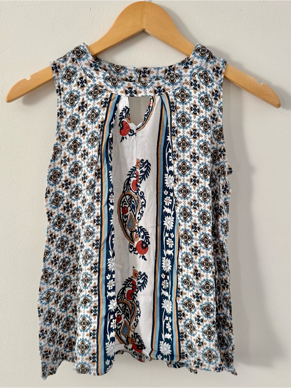Xhiliration Sleeveless Printed Paisley Tank Top with keyhole in floral boho
